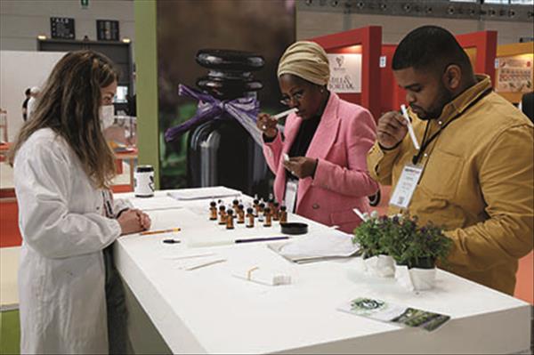 Nel Salone Spices &Herbs Global Expo  Herbal Factory e aperitivi aromatici
